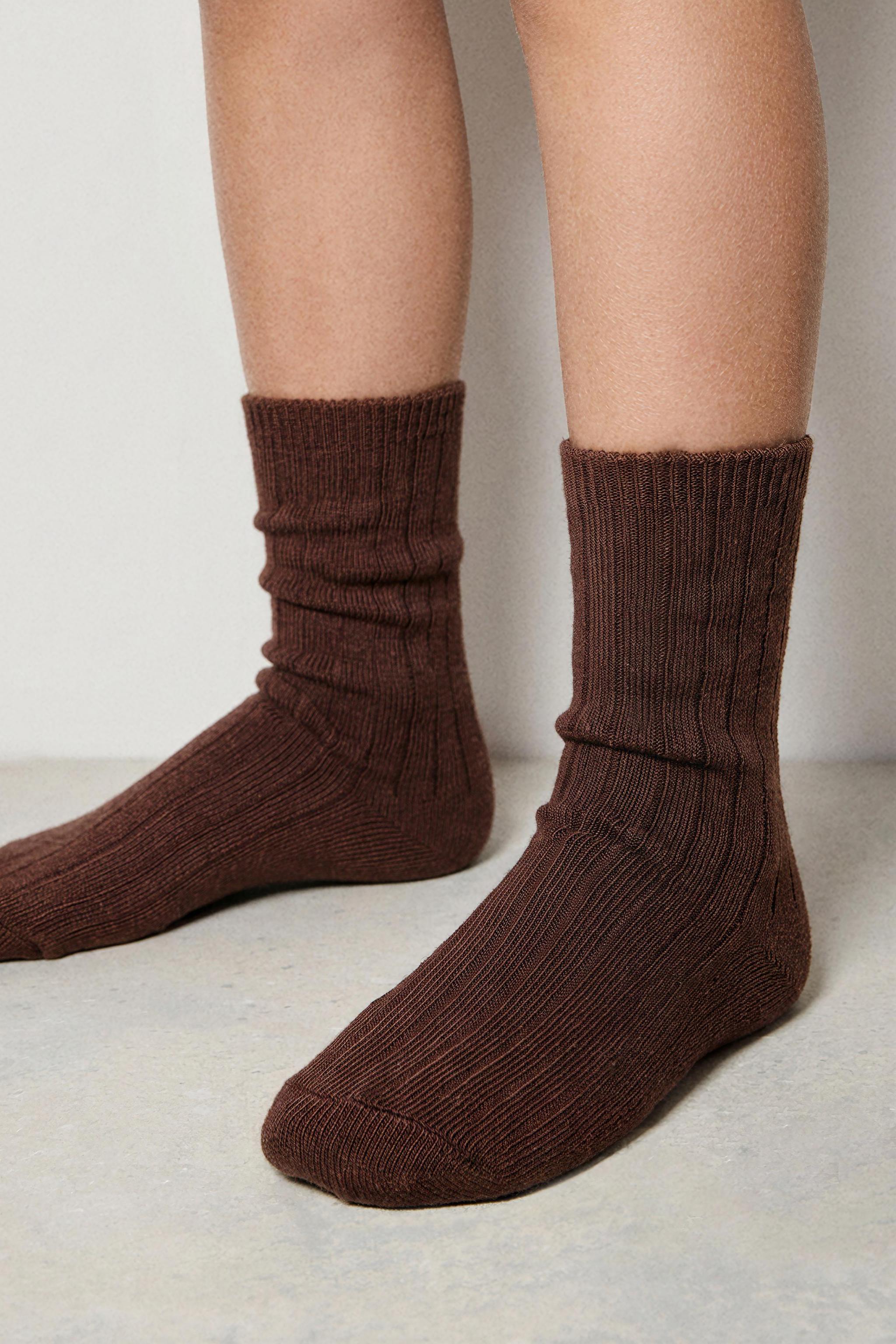 TWO-PACK OF LONG RIBBED SOCKS